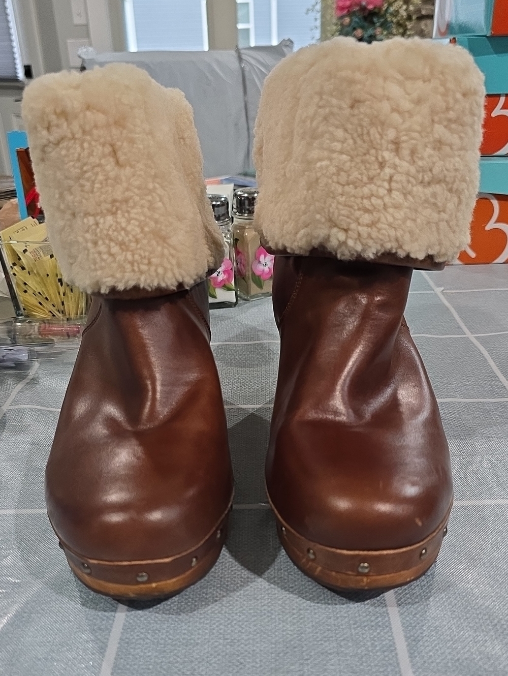 Ugg, Women's Brown Leather Shearling Cuff Ankle Boots